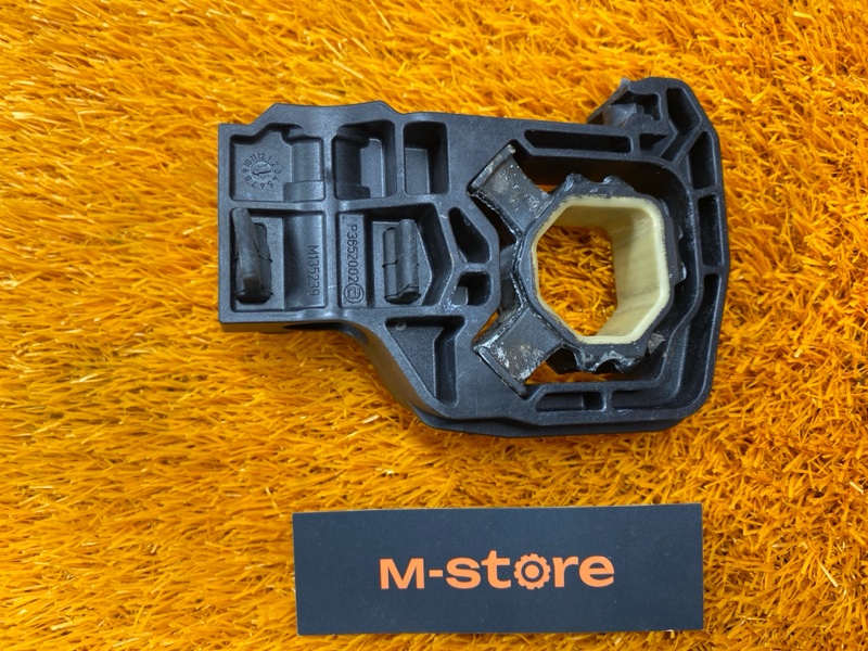 Кронштейн радиатора, 440 рублей, Красноярск