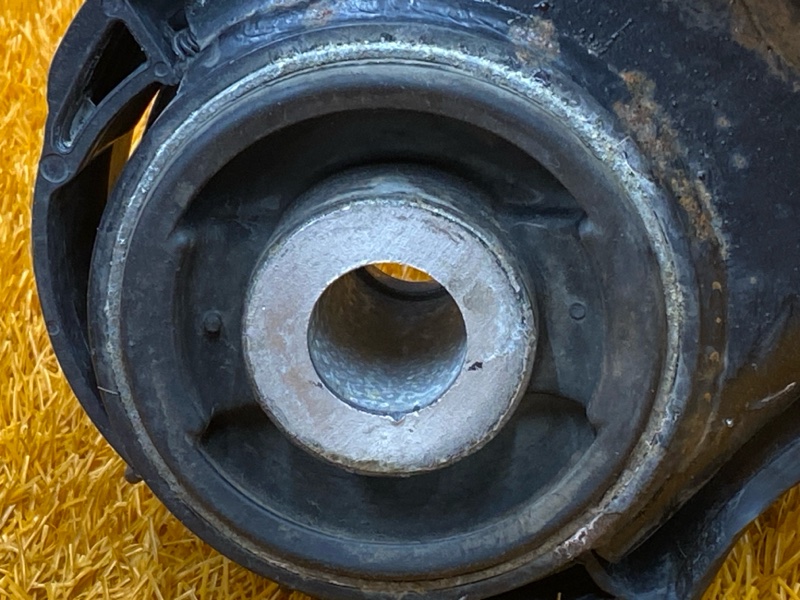 Балка поперечная (подрамник), 4800 рублей, Красноярск