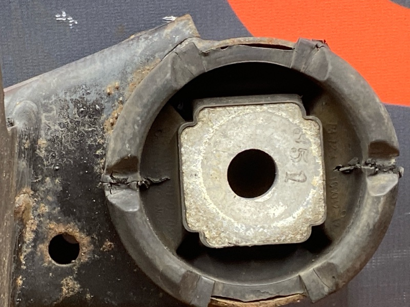 Балка поперечная (подрамник), 2880 рублей, Красноярск