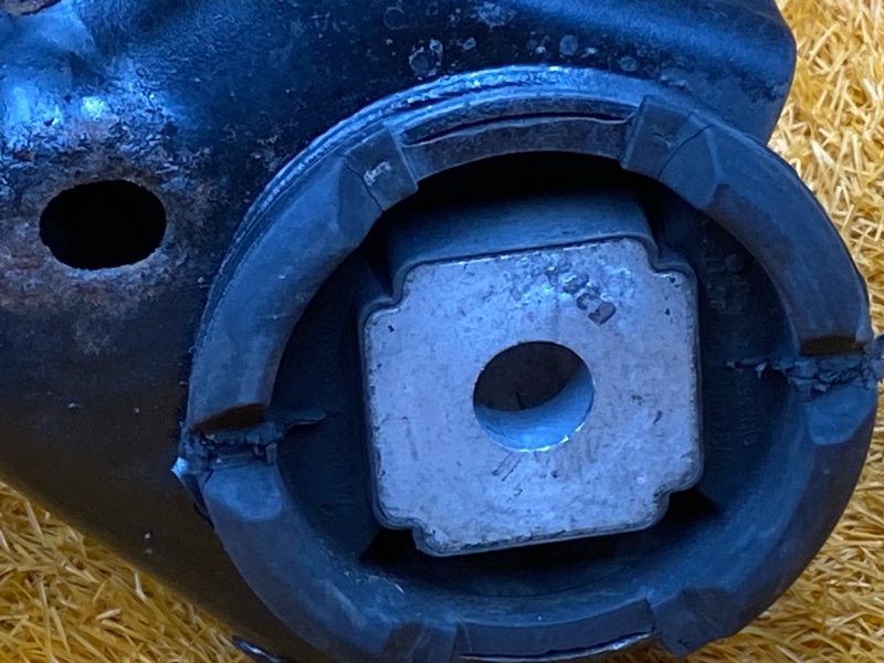 Балка поперечная (подрамник), 2880 рублей, Красноярск