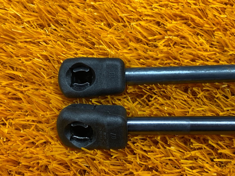 амортизатор капота, 500 рублей, Красноярск