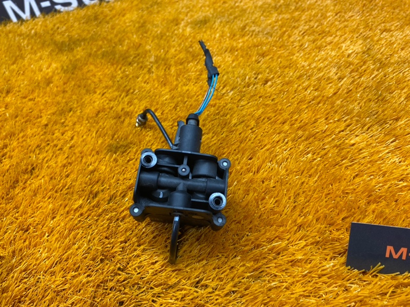 Блок клапанов пневмоподвески, 5000 рублей, Красноярск