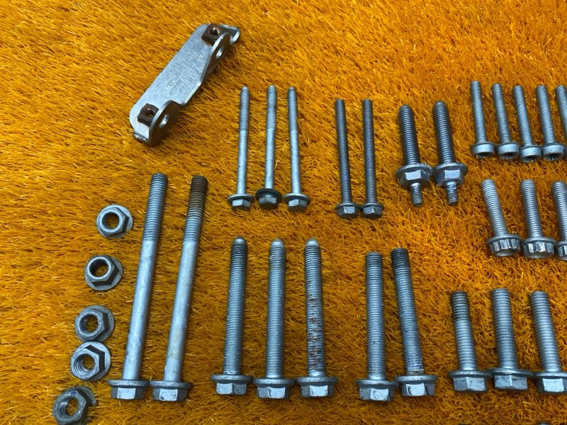 Болты и гайки ДВС, 1360 рублей, Красноярск