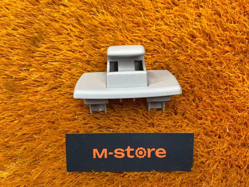 Крючок солнцезащитного козырька, 280 рублей, Красноярск