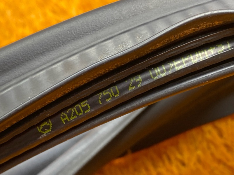 Уплотнитель багажника, 1810 рублей, Красноярск