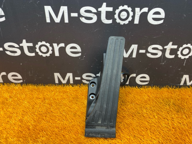 педаль газа, 4000 рублей, Красноярск