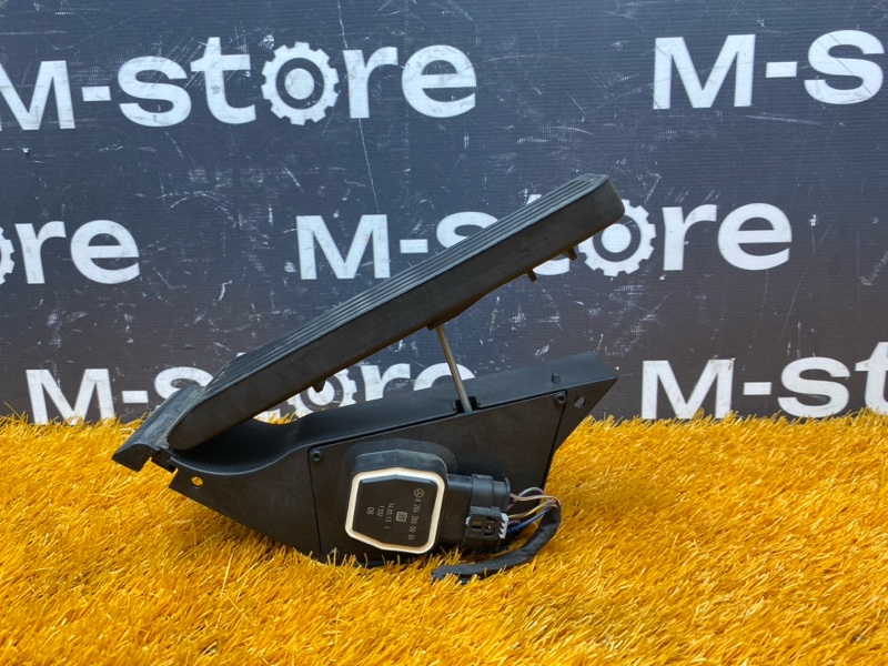 педаль газа, 1000 рублей, Красноярск