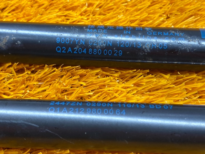 амортизатор капота, 900 рублей, Красноярск