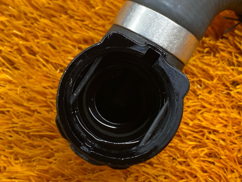 Патрубок системы охлаждения, 1200 рублей, Красноярск