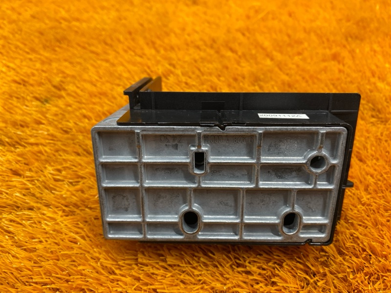 Кронштейн полки багажника, 280 рублей, Красноярск