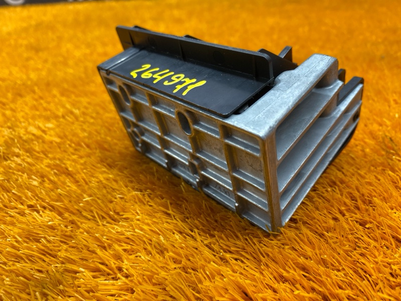 Кронштейн полки багажника, 280 рублей, Красноярск