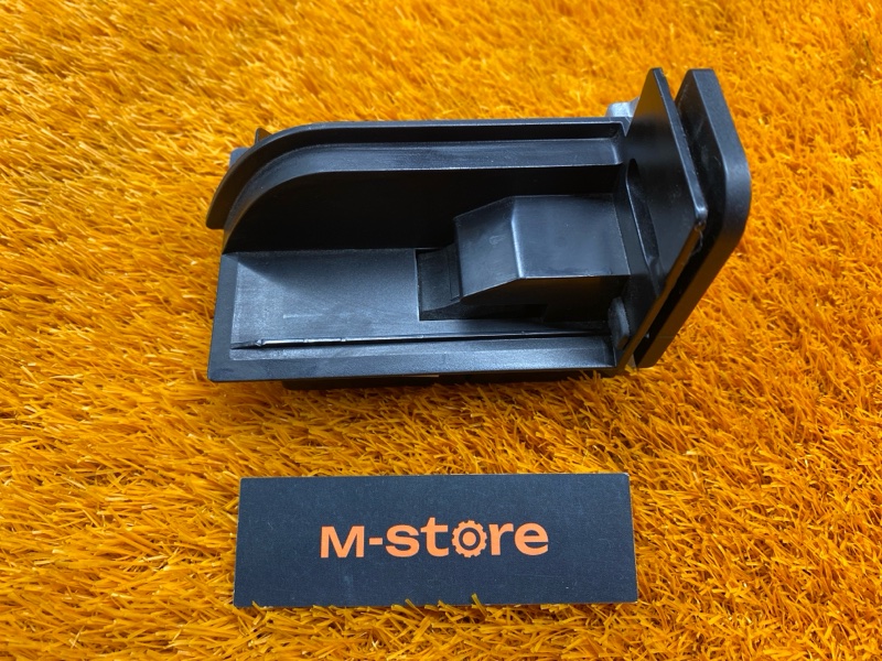 Кронштейн полки багажника, 280 рублей, Красноярск