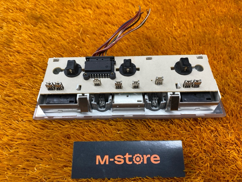 плафон освещения, 100 рублей, Красноярск