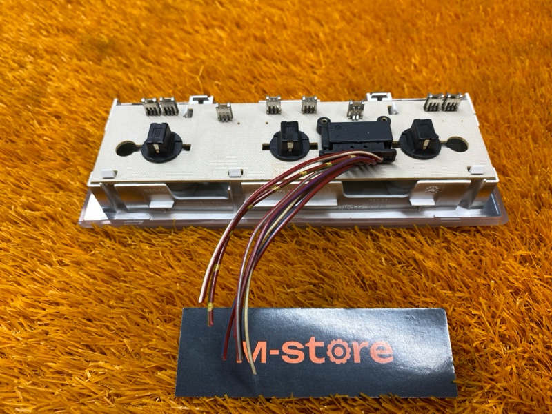 плафон освещения, 100 рублей, Красноярск