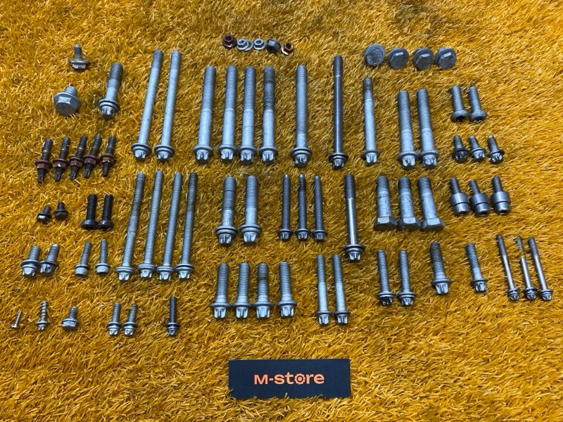 Болты и гайки ДВС, 1000 рублей, Красноярск