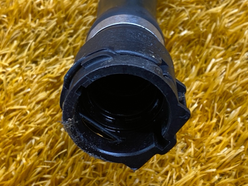 Патрубок системы охлаждения, 1000 рублей, Красноярск