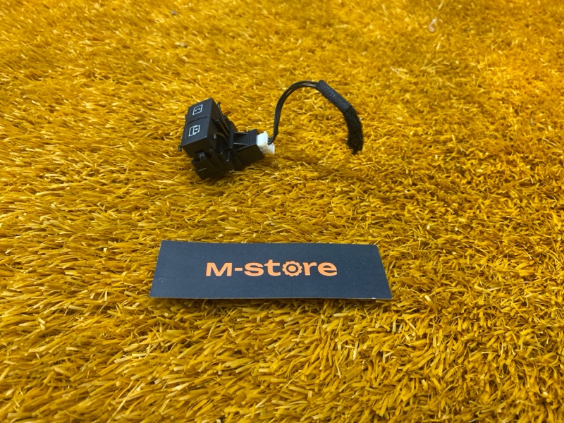 Кнопка управления дисплеем, 500 рублей, Красноярск