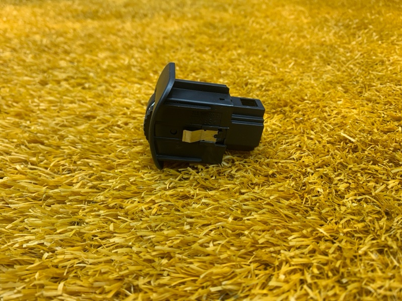 Кнопка освещения панели приборов, 400 рублей, Красноярск