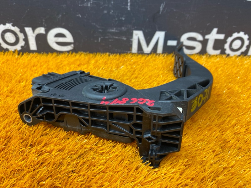 педаль газа, 500 рублей, Красноярск