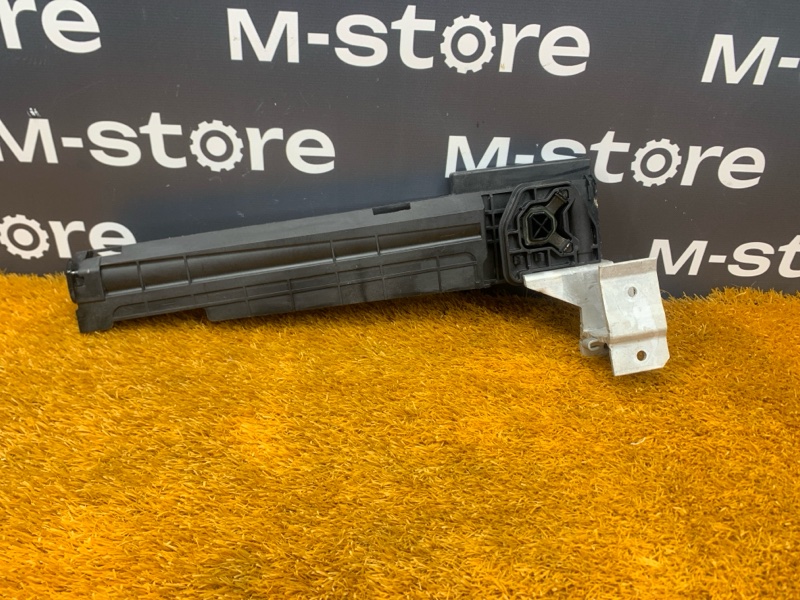 Кронштейн радиатора, 1500 рублей, Красноярск