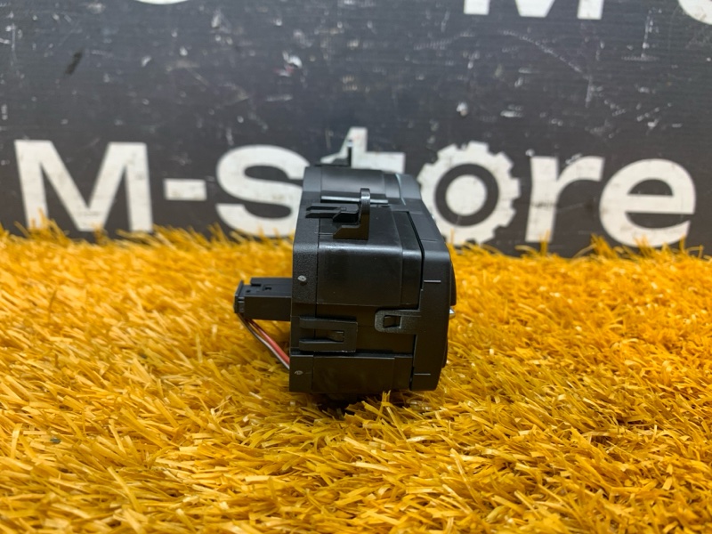 Переключатель света фар, 1000 рублей, Красноярск