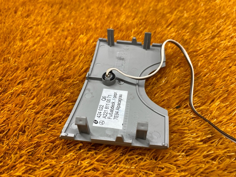 Накладка зеркала салонного, 500 рублей, Красноярск