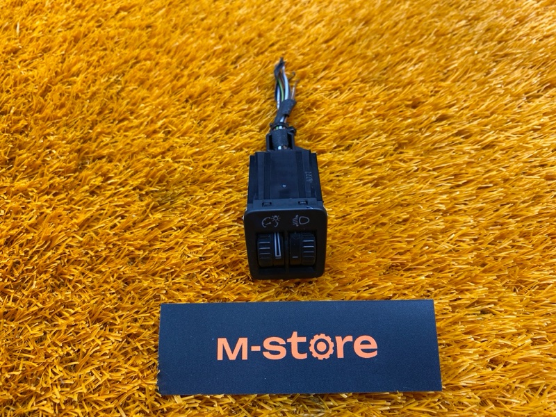 Кнопка корректора фар, 500 рублей, Красноярск