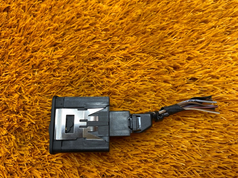 Кнопка корректора фар, 500 рублей, Красноярск