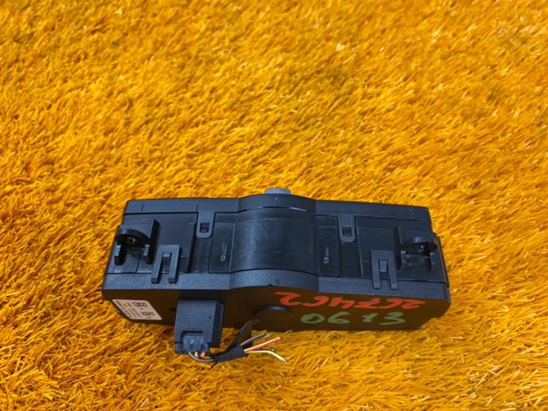 Переключатель света фар, 1000 рублей, Красноярск