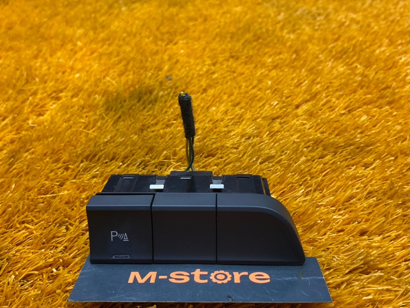 Кнопка парктроника, 1000 рублей, Красноярск