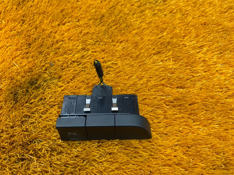 Кнопка парктроника, 1000 рублей, Красноярск