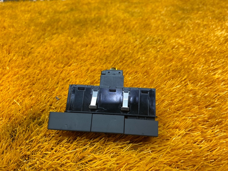 Кнопка парктроника, 1000 рублей, Красноярск