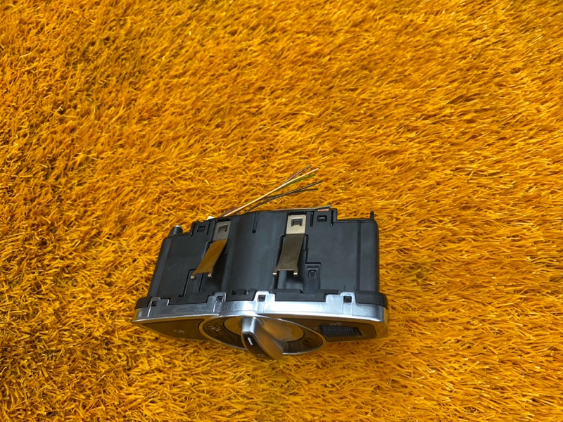 Переключатель света фар, 2000 рублей, Красноярск