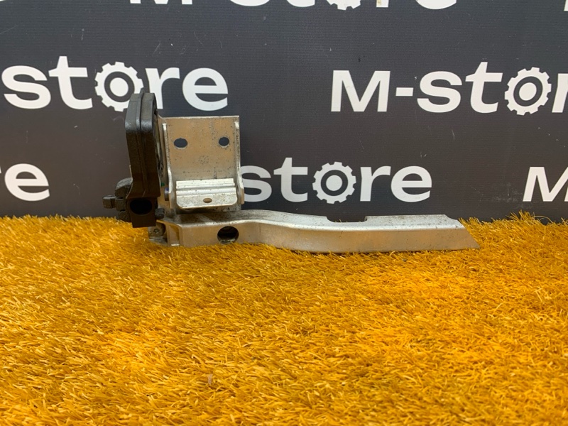 Кронштейн радиатора, 1500 рублей, Красноярск