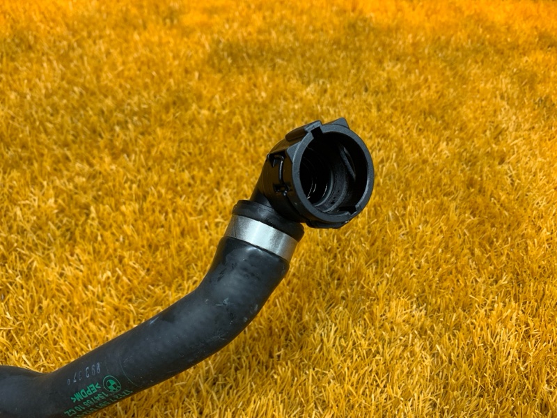 Патрубок системы охлаждения, 1000 рублей, Красноярск