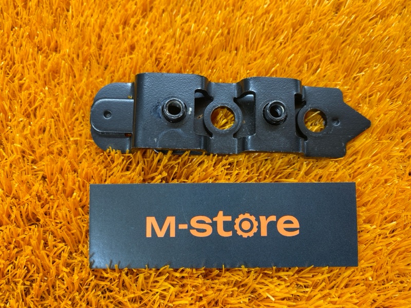 кронштейн обшивки багажника, 200 рублей, Красноярск