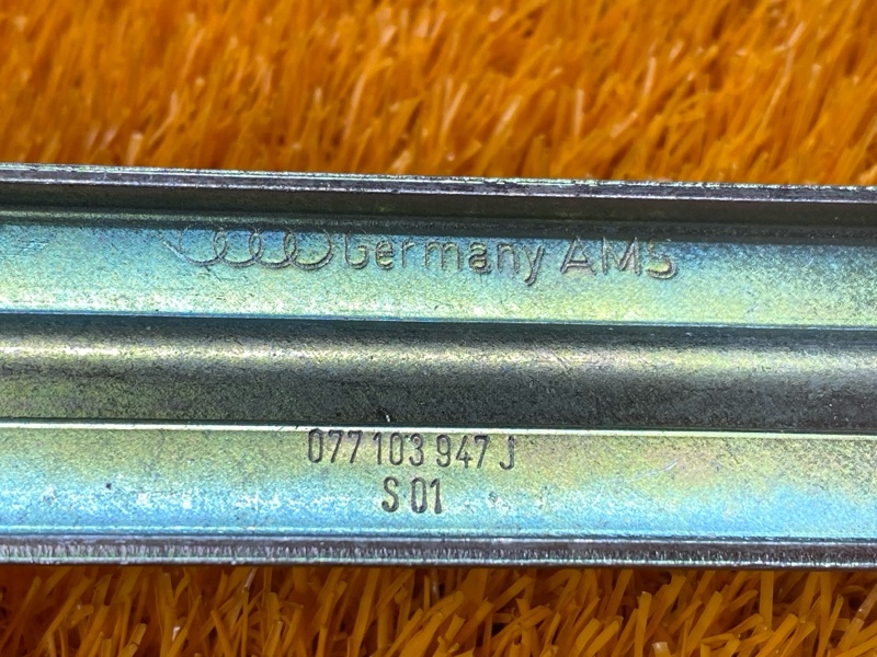 Кронштейн крышки двигателя, 300 рублей, Красноярск