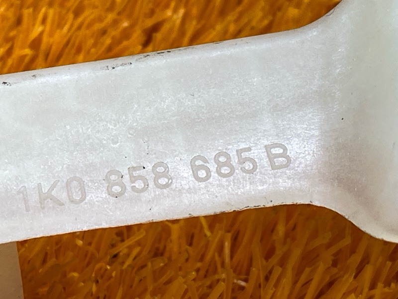 кронштейн потолочной ручки, 100 рублей, Красноярск