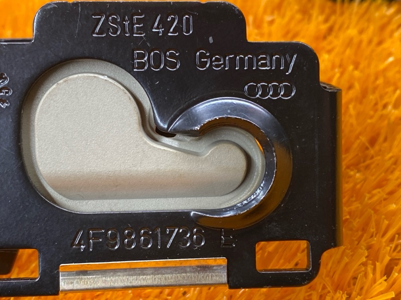 Кронштейн полки багажника, 400 рублей, Красноярск