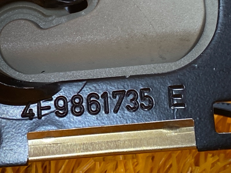 Кронштейн полки багажника, 250 рублей, Красноярск