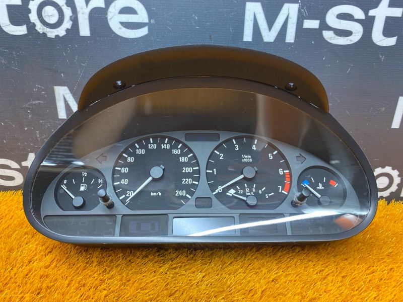 щиток приборов, 2000 рублей, Красноярск