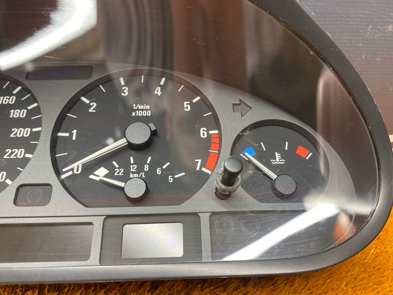 щиток приборов, 2000 рублей, Красноярск