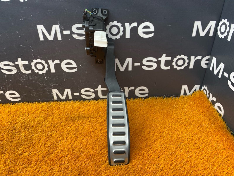 педаль газа, 500 рублей, Красноярск