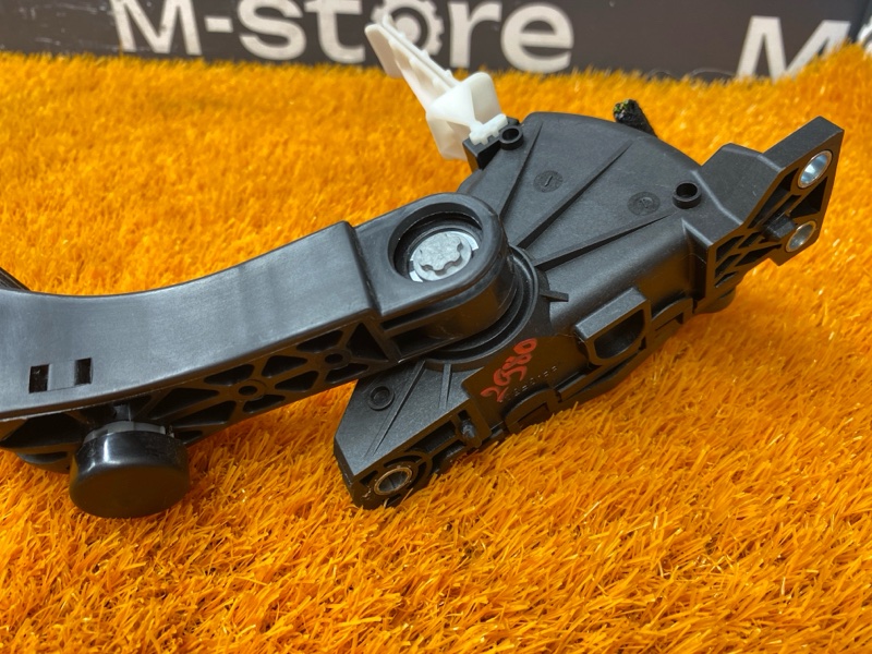 педаль газа, 500 рублей, Красноярск