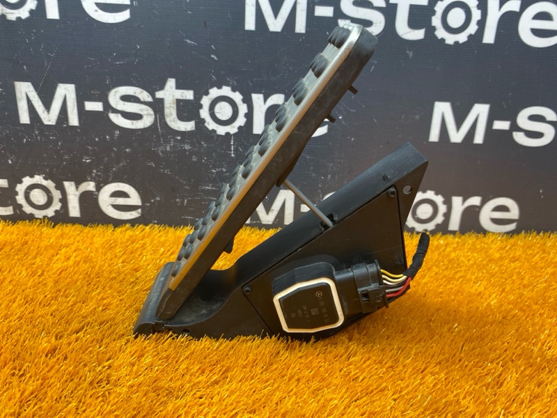 педаль газа, 2500 рублей, Красноярск