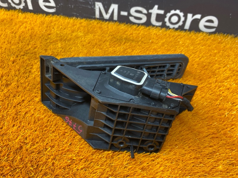 педаль газа, 2500 рублей, Красноярск