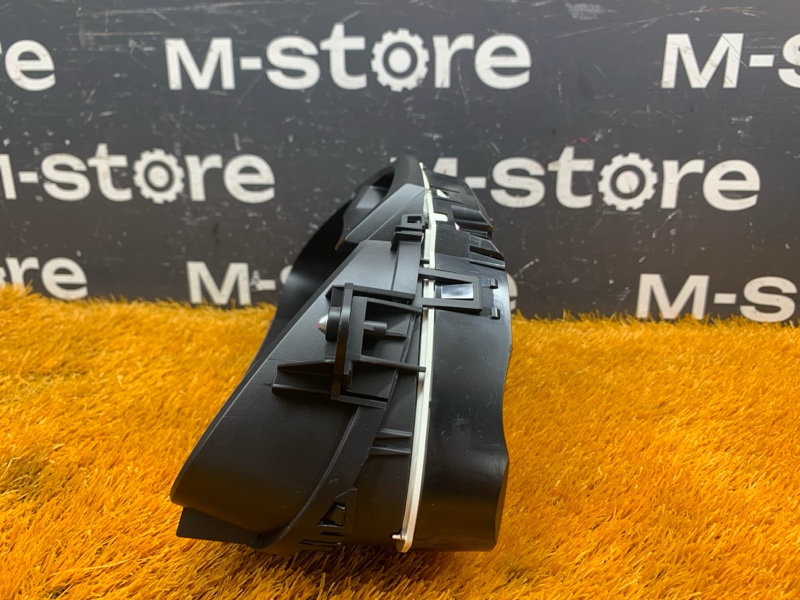 щиток приборов, 2000 рублей, Красноярск