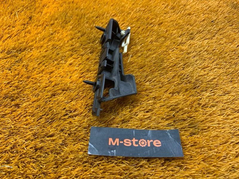 крепление бампера, 900 рублей, Красноярск