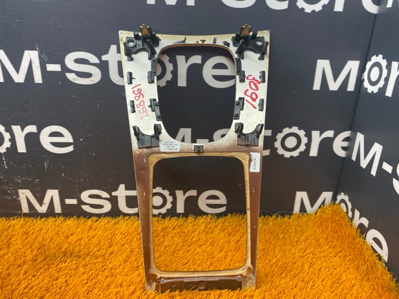 Накладка центральной консоли, 1000 рублей, Красноярск