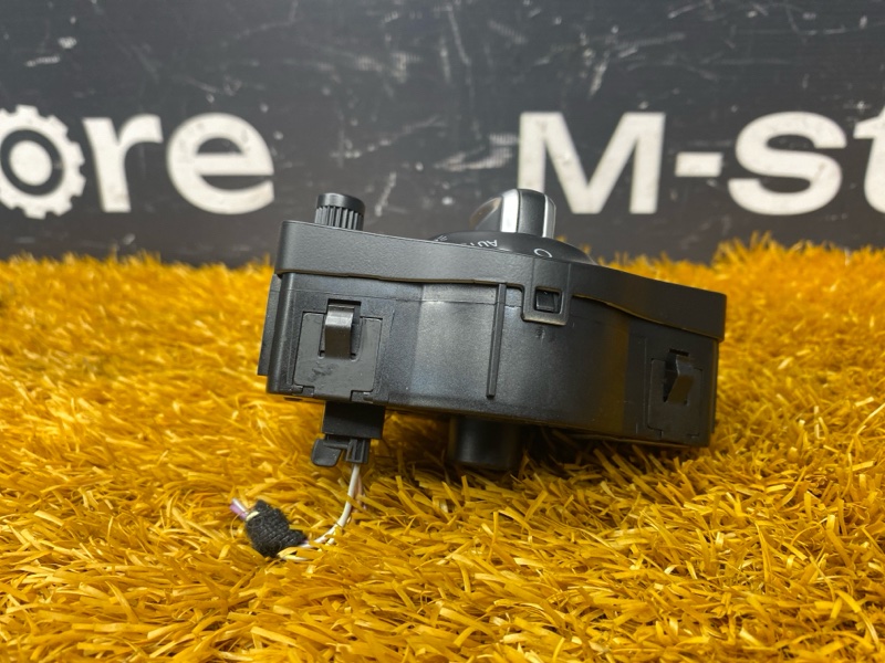 Переключатель света фар, 500 рублей, Красноярск